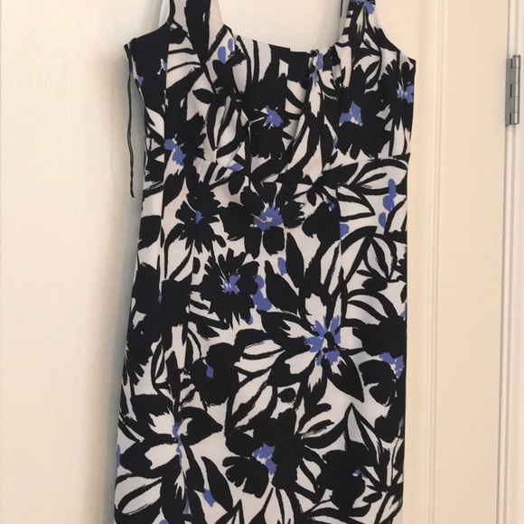 New Floral Dress - Picture 2 of 9